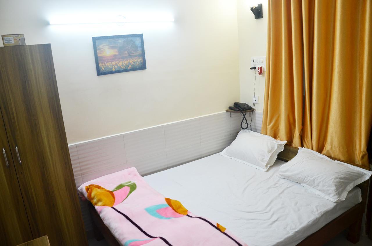 Shiv Shakti Guest House Велика Нойда Екстер'єр фото
