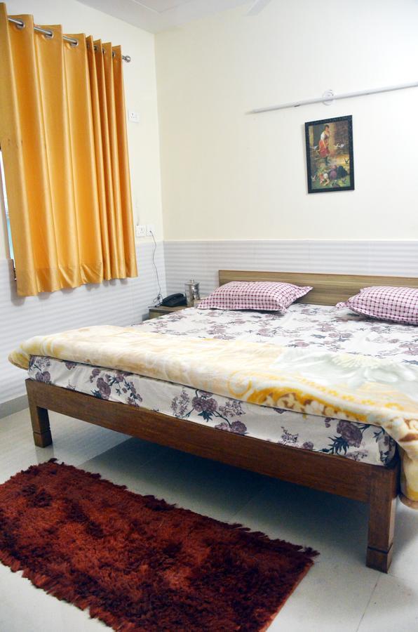 Shiv Shakti Guest House Велика Нойда Екстер'єр фото