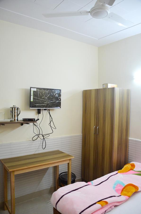 Shiv Shakti Guest House Велика Нойда Екстер'єр фото