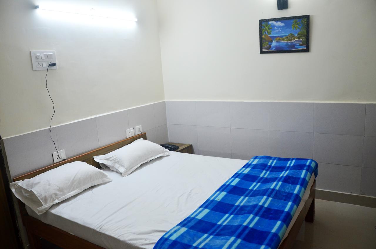Shiv Shakti Guest House Велика Нойда Екстер'єр фото